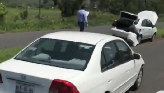 Le regalaron un auto por su graduación y lo chocó a los 2 kilómetros
