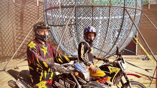 Impactante choque en el Globo de la Muerte - #FlashChat