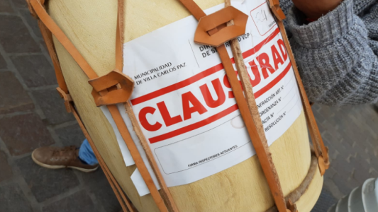 Insólita clausura en Villa Carlos Paz: el bombo de un artista callejero