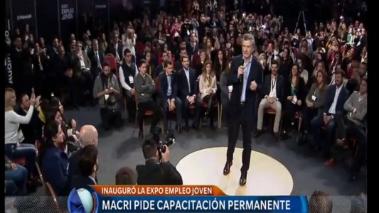 Macri instó a los jóvenes a capacitarse en forma permanente