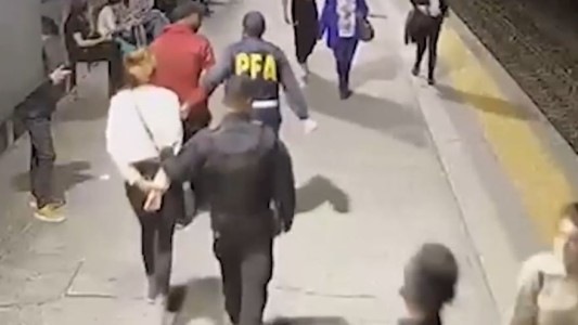 Asaltaron a una mujer y quisieron escapar por las vías del tren - #REC