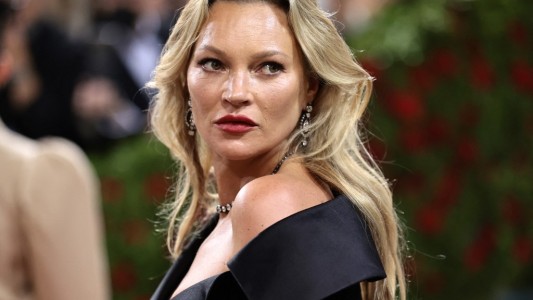 La ex top model Kate Moss busca reinventarse como icono del bienestar