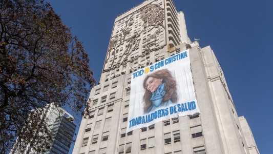 Ícono del peronismo y escenario de piquetes: historia del edificio de Desarrollo Social que propuso demoler García Moritán