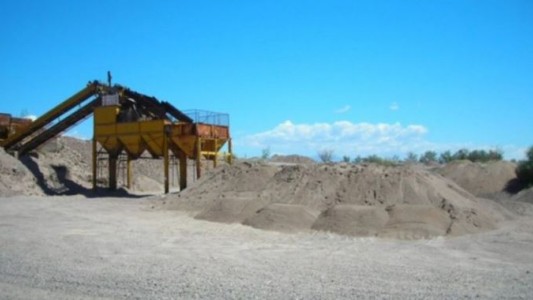 Misterio: hallaron muerto en extrañas circunstancias a un empleado de una ripiera de Mendoza