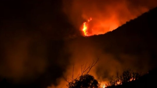 Incendios en Córdoba: el Ministerio de Ambiente envió personal para combatir dos focos en las Sierras