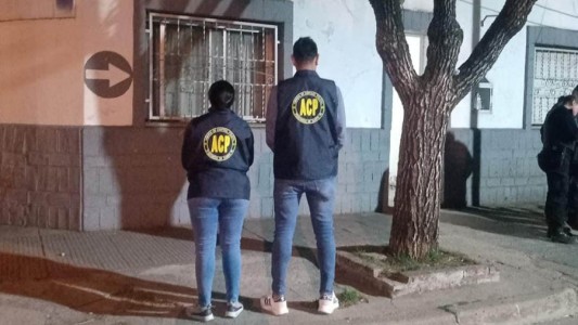 Policía a la cárcel por asaltar un comercio y usar una moto de la comisaría