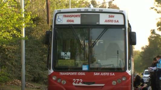 Robo y tiroteo en la autopista Riccheri: un policía bonaerense y un empleado de mantenimiento heridos