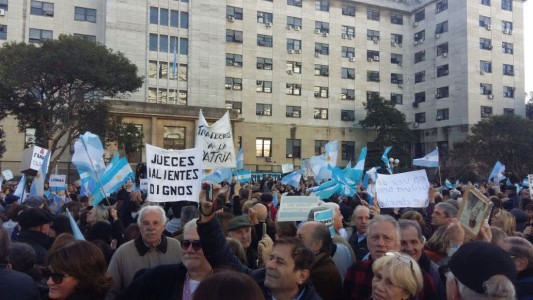 Marcha contra la corrupción en Comodoro Py