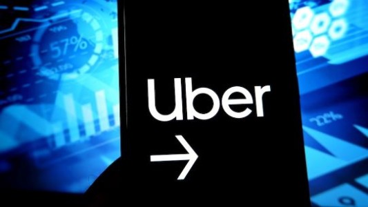 Un adolescente de 18 años hackeó Uber y reclamó un aumento para los choferes