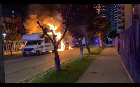 Murió calcinado en su casa rodante de Mataderos e investigan si fue un homicidio