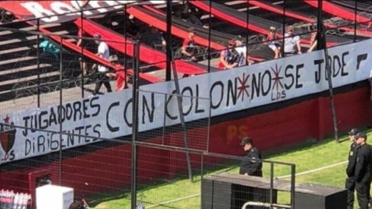 La barra de Colón amenazó a los jugadores y se suspendió el entrenamiento