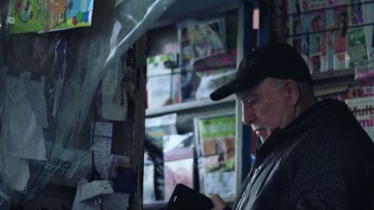La historia de Alberto, un canillita de 65 años