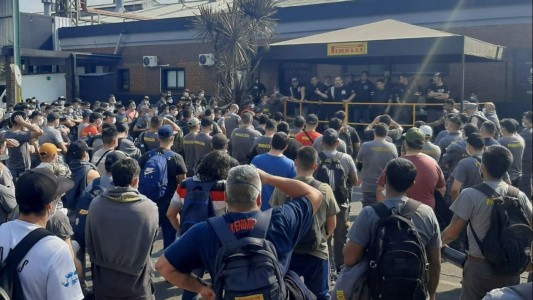 Tras cinco meses de disputa gremial, cierra uno de los principales fabricantes de neumáticos en el país