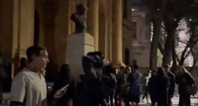 Continúa la toma de la Escuela Mariano Acosta en reclamo de viandas y mantenimiento edilicio