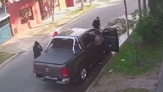 Balearon a un policía de civil para robarle la camioneta - #REC