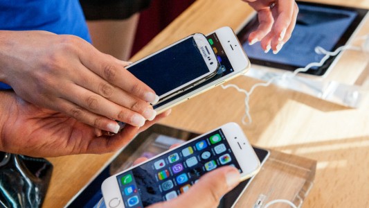 Se vienen aumentos en telefonía fija, internet y celulares a partir de octubre