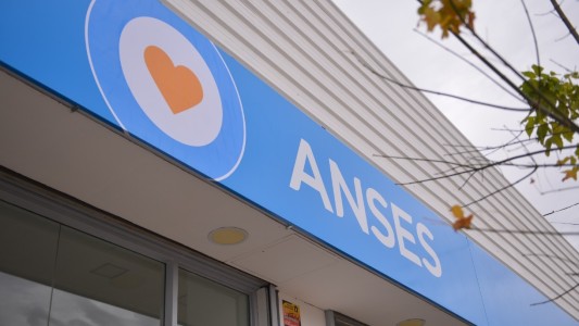 ANSES paga un bono de $7.100: quiénes lo cobran