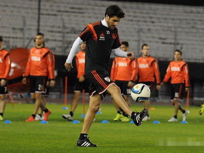 Con Lucho y Alario desde el principio, River enfrenta a Guaraní