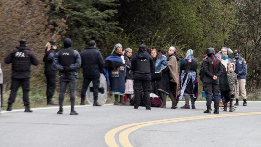 Trasladarán a Bariloche a las mujeres detenidas en Villa Mascardi
