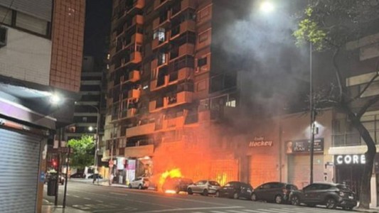 Incendiaron autos y un contenedor de basura en Palermo