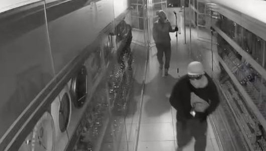 Boqueteros protagonizaron un robo millonario en dos locales de Quilmes