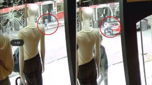 Un nene se soltó de la mano de su papá, cruzó la calle y fue atropellado por un colectivo