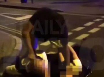 El increíble "Hulk" de YouTube que neutralizó a dos policías en segundos