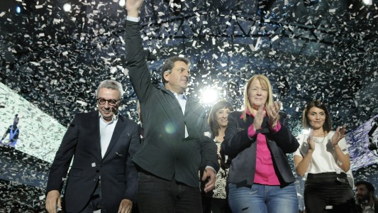 Massa se lanzó con críticas a Cristina y a Macri