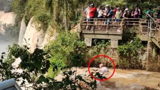 Encuentran un cuerpo que podría ser del hombre que cayó a las Cataratas del Iguazú