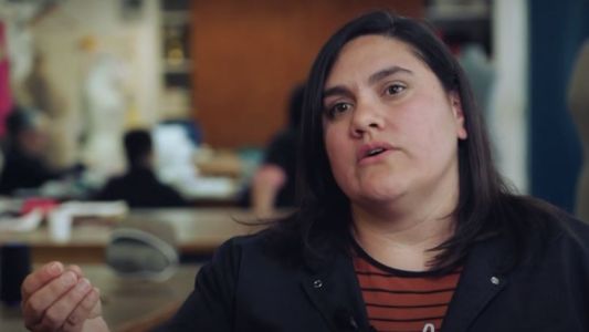 Laburantes: la historia de Cintia, una modista del Teatro Colón