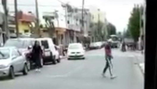 Pánico en un colectivo en Dock Sud: se tirotearon en la calle frente a los pasajeros