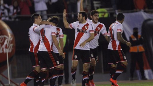 River le ganó a Colón, llegó arriba y viaja a México con esperanzas