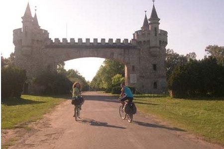"¡Tomátela!": Le dispararon a una ciclista para robarle la bicicleta en el Parque Pereyra Iraola y logró escapar