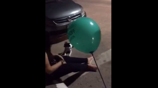 Formosa: un policía le exigió a los padres de una nena de 5 años que desinfle un globo de Cambiemos