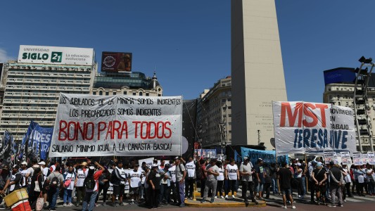 "Por un Bono para todes sin exclusiones": movilización de Unidad Piquetera hacia la Anses