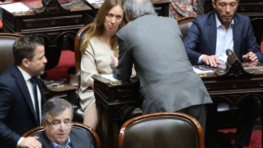 La oposición cruzó a De Pedro por su plan para eliminar las elecciones legislativas