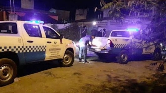 Mató a su mamá de más de 100 puñaladas y se atrincheró en la casa