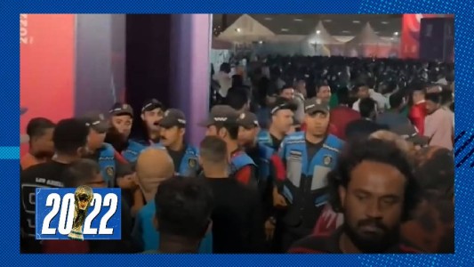 Video: caos en el debut del "fan fest" en Qatar