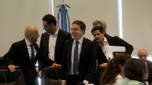 Tenso cruce entre Dujovne y Kicillof en Diputados