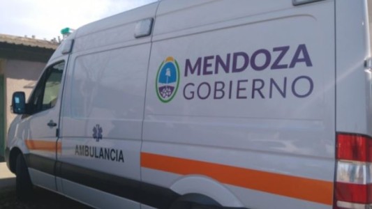 Llevaba auriculares puestos, no escuchó la bocina y murió atropellada en Mendoza