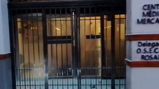 Atacan con bombas molotov dos sedes gremiales en Rosario