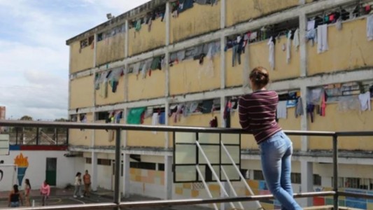 Denuncian 70 casos de gastroenteritis en cárcel de mujeres de Rosario por falta de agua