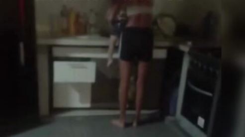 El brutal momento que vivió un bebé: su madre le sacó tres dientes a los golpes