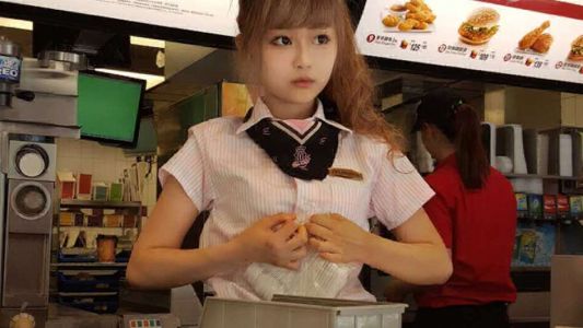 Ella es Weiwei: la vendedora de hamburguesas más linda del mundo