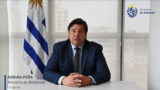 Renunció ministro uruguayo porque descubrieron que mintió sobre su título profesional