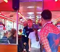 Mar del Plata: Arrojaron gas pimienta a un trencito de la alegría