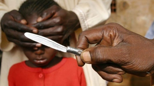 Unos 4,3 millones de niñas corren riesgo de mutilación genital, advierte la ONU