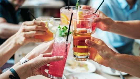 Francia: Instagram debe retirar publicidad ilícita de influencers de bebidas alcohólicas