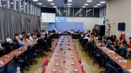 Pese al rechazo opositor, el oficialismo consiguió dictaminar el proyecto de "Monotributo Tech"