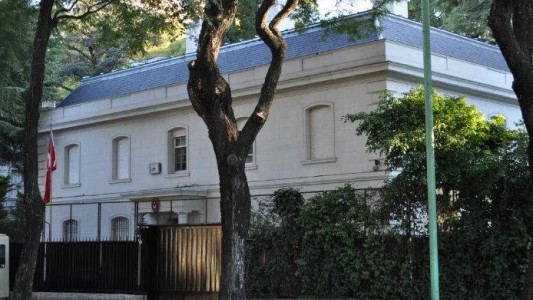 Reciben donaciones en Embajada de Turquía en Buenos Aires para afectados por terremoto